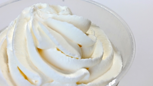 生クリームとバタークリームの違いは？